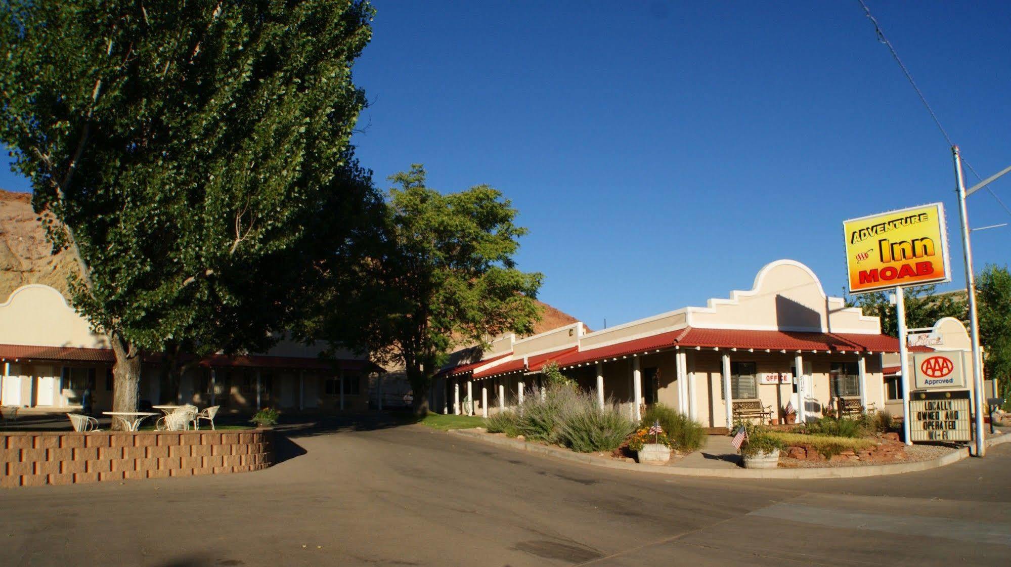Adventure Motel 2*