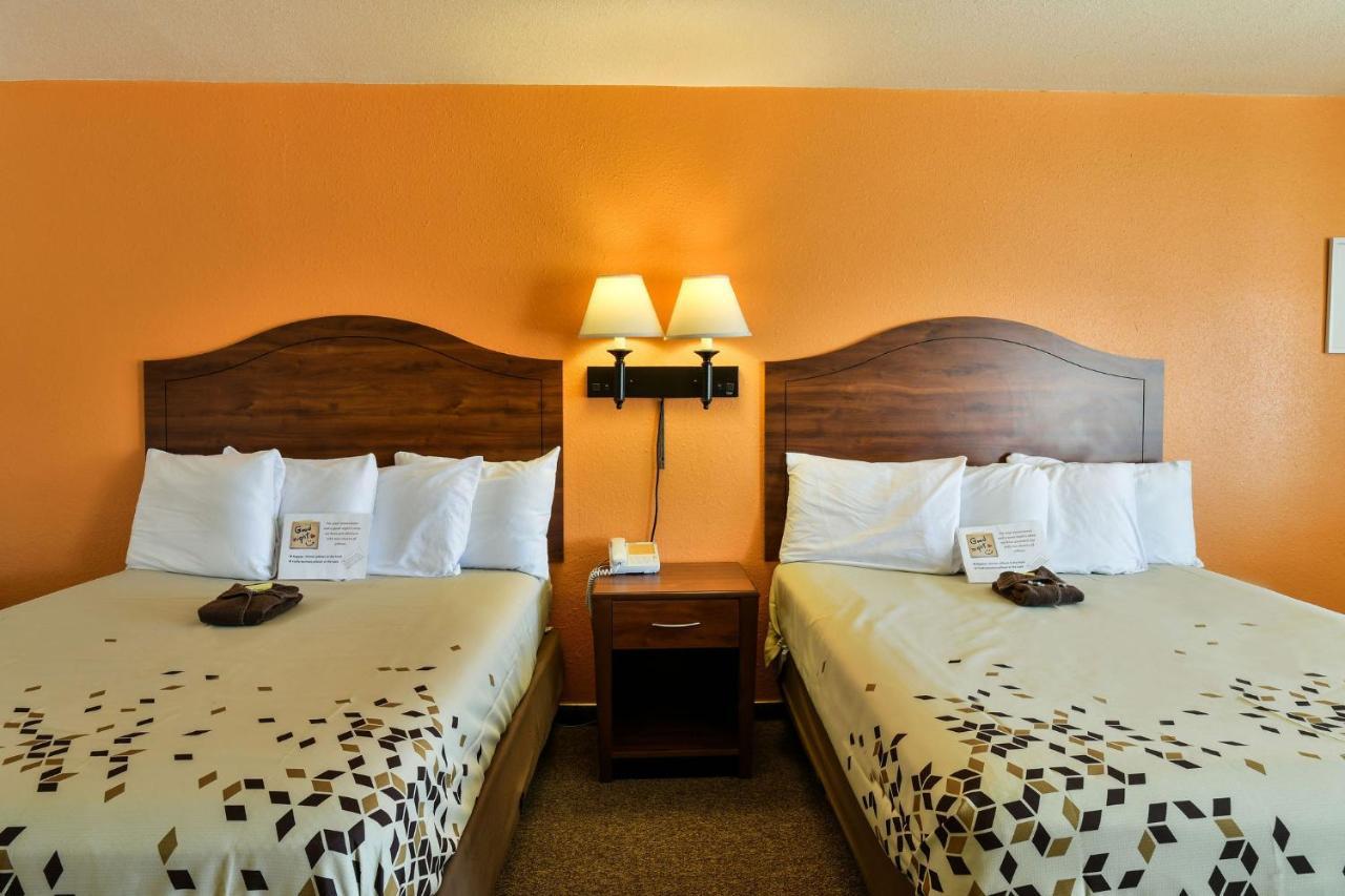 Adventure Motel 2*