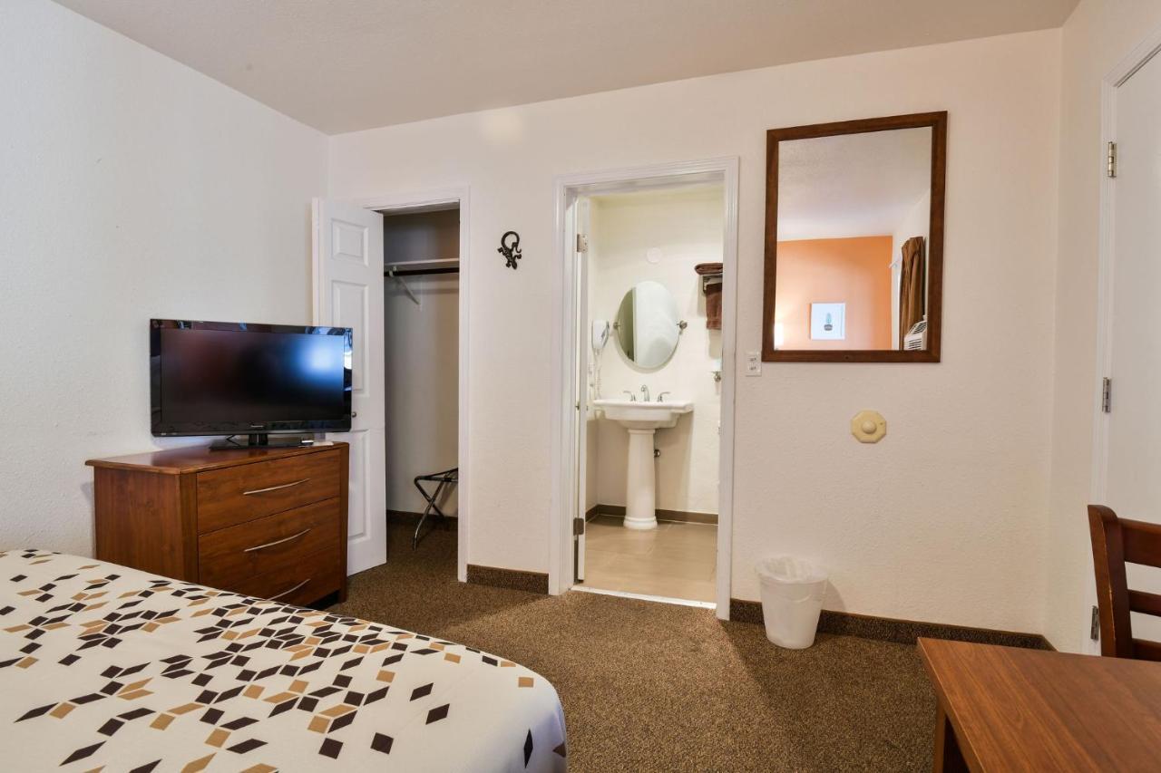 Adventure Motel